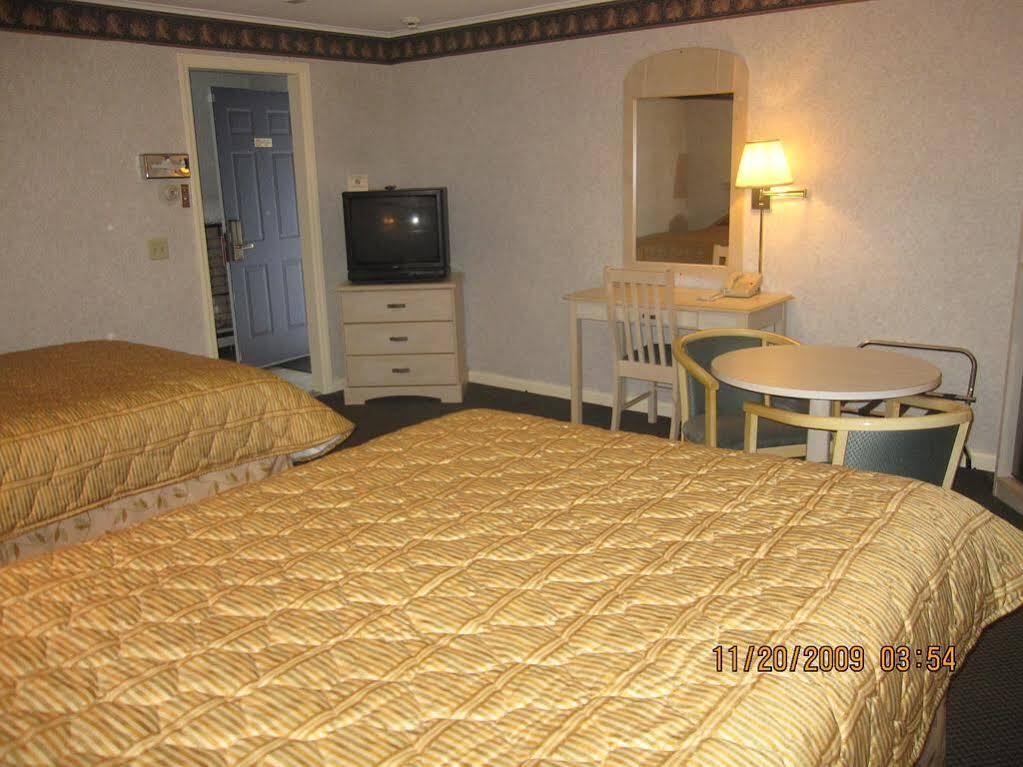 Wilbraham Inn Ludlow Exteriör bild