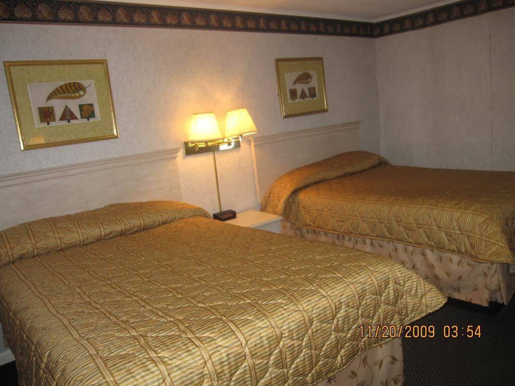 Wilbraham Inn Ludlow Exteriör bild